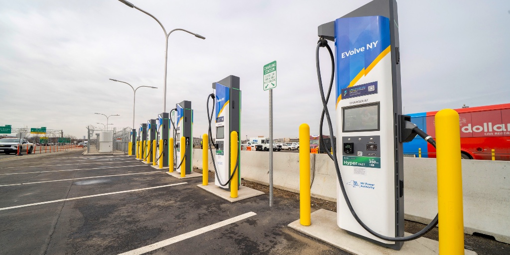 NYC Taxi & Limousine Commission tweet media