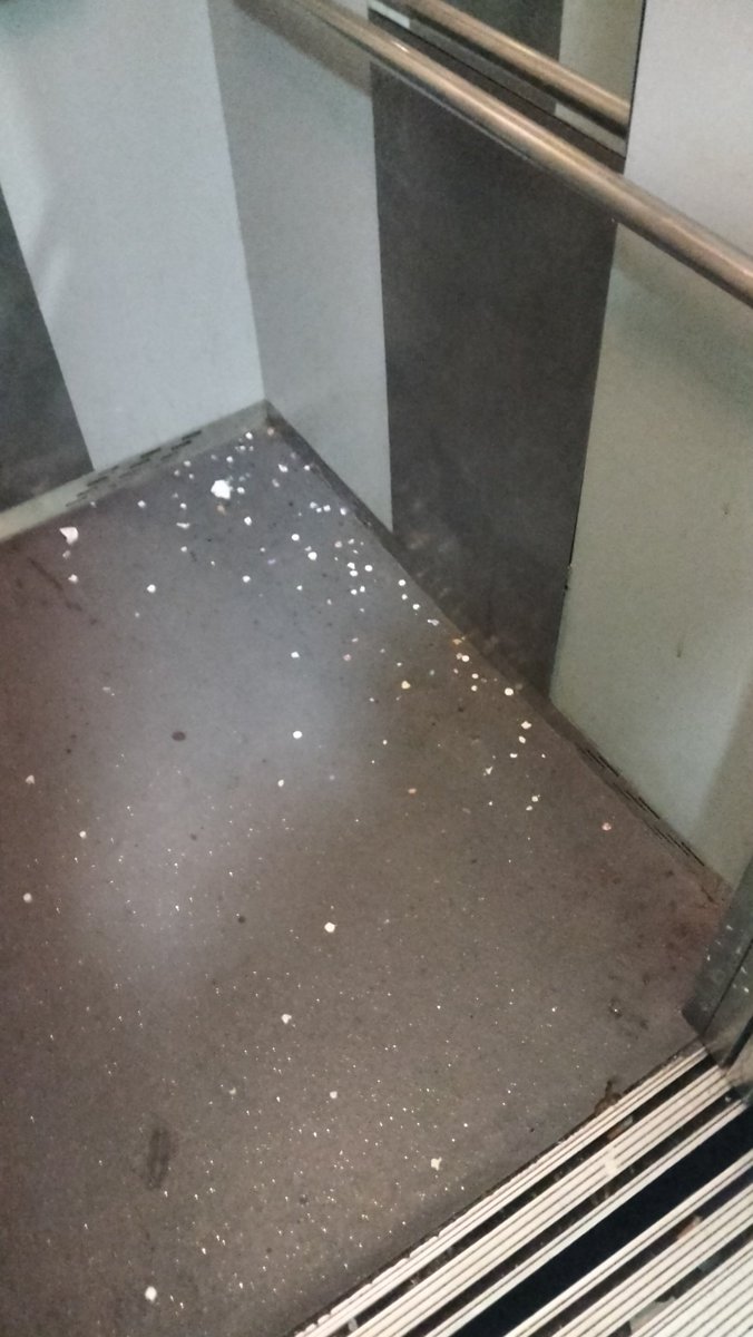 Cualquier ascensor de cadi está semana...por cierto habrá palabra más fea que Confeti???