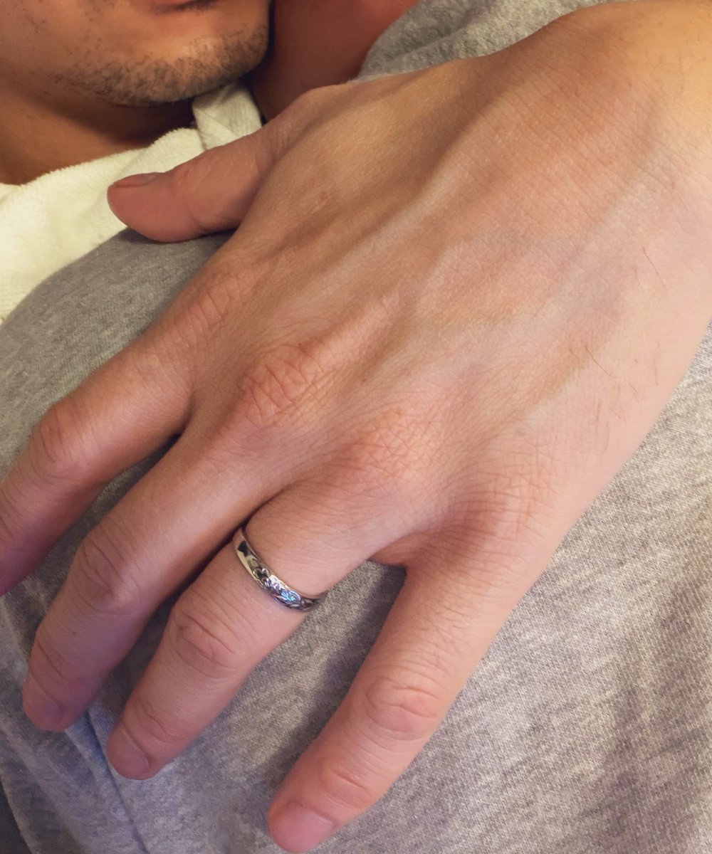 えいらん tweet media