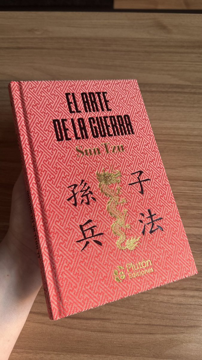 PLUTÓN EDICIONES tweet media