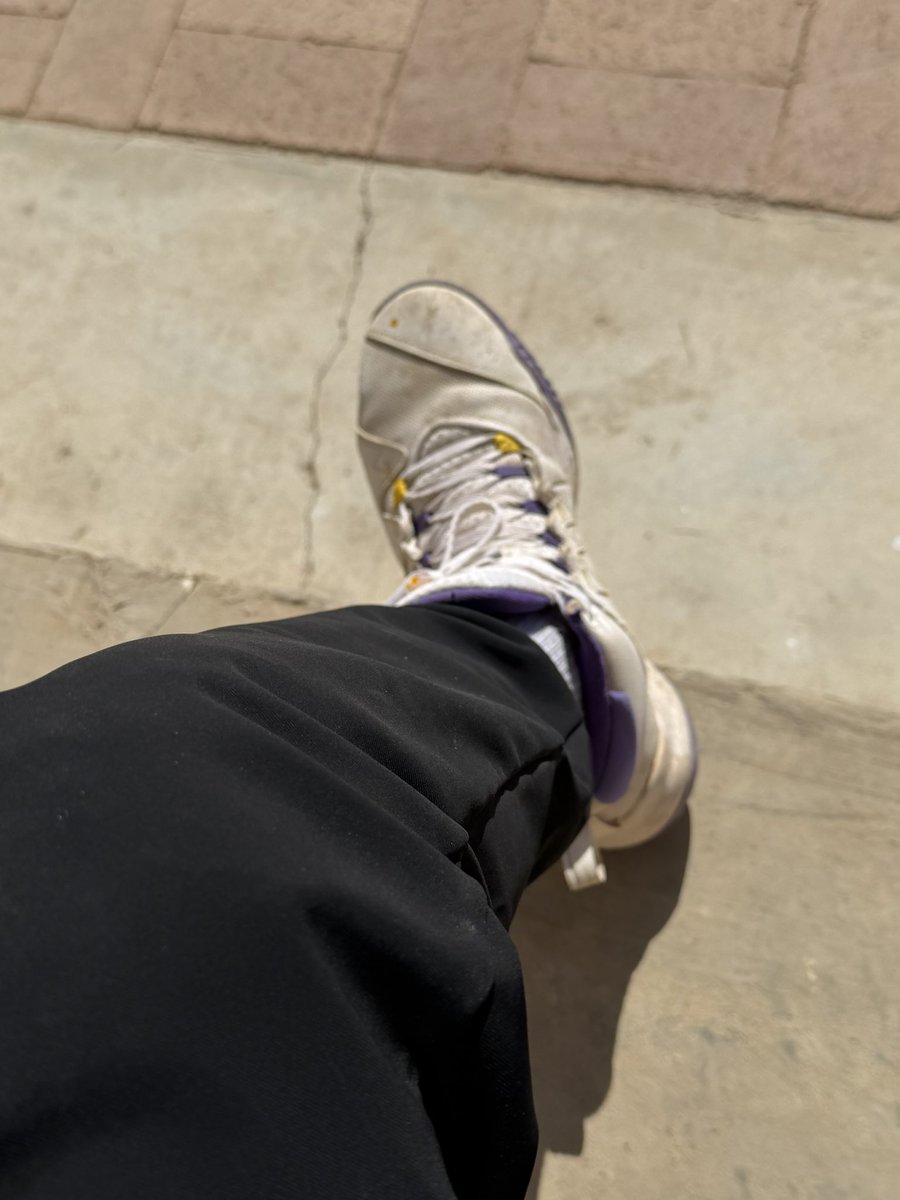 黑皮施工员S tweet media