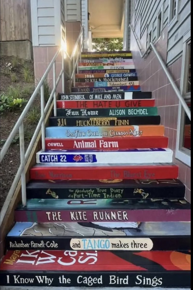 marlene4719's tweet image. I survived reading all these banned books and all I got were critical thinking skills, which made me a lot smarter.