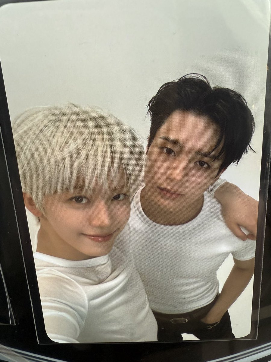 ตอนถ่ายรูปกับผัวนี่ก็ทำงี้แหละ