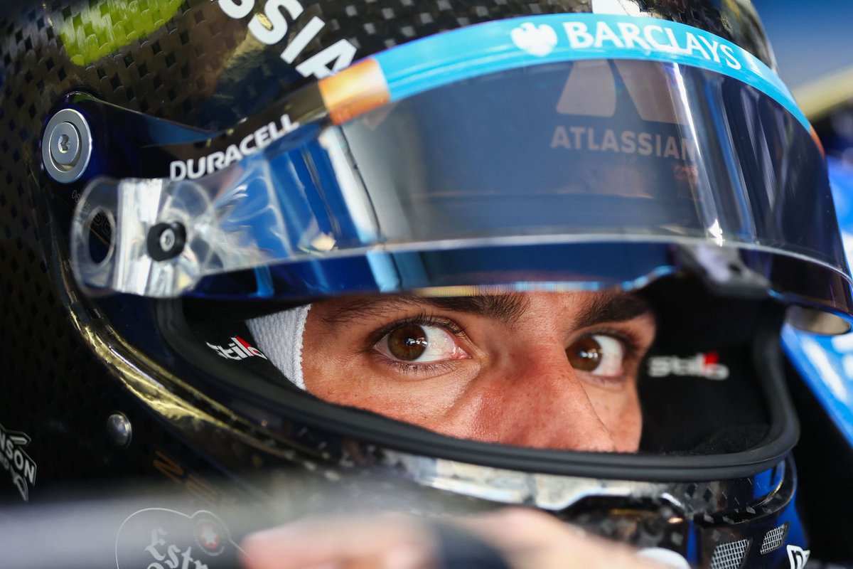 Carlos was asked how he is dealing with the disappointment of having such a hard start and what promises were made to him, he is still so hopeful 😔🥲

Carlos: “Well, with a bit of anger, for sure, because in the end there was a lot of ambition in the team, optimism too after