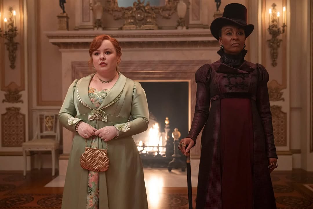 Penelope and Lady Danbury: we want to retire-
The queen: NO! 😭