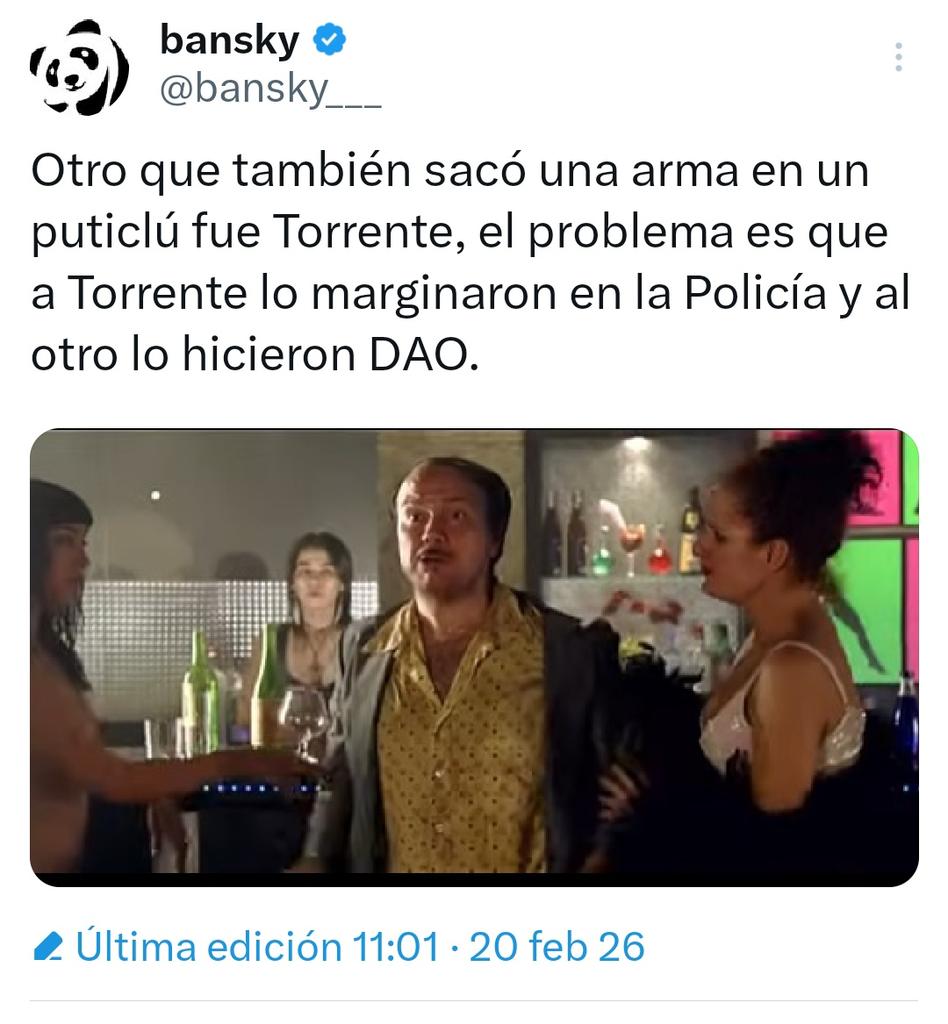 SirLupos's tweet image. Normalidad en "La Sauna '.
Un feminista más de #lapsoe