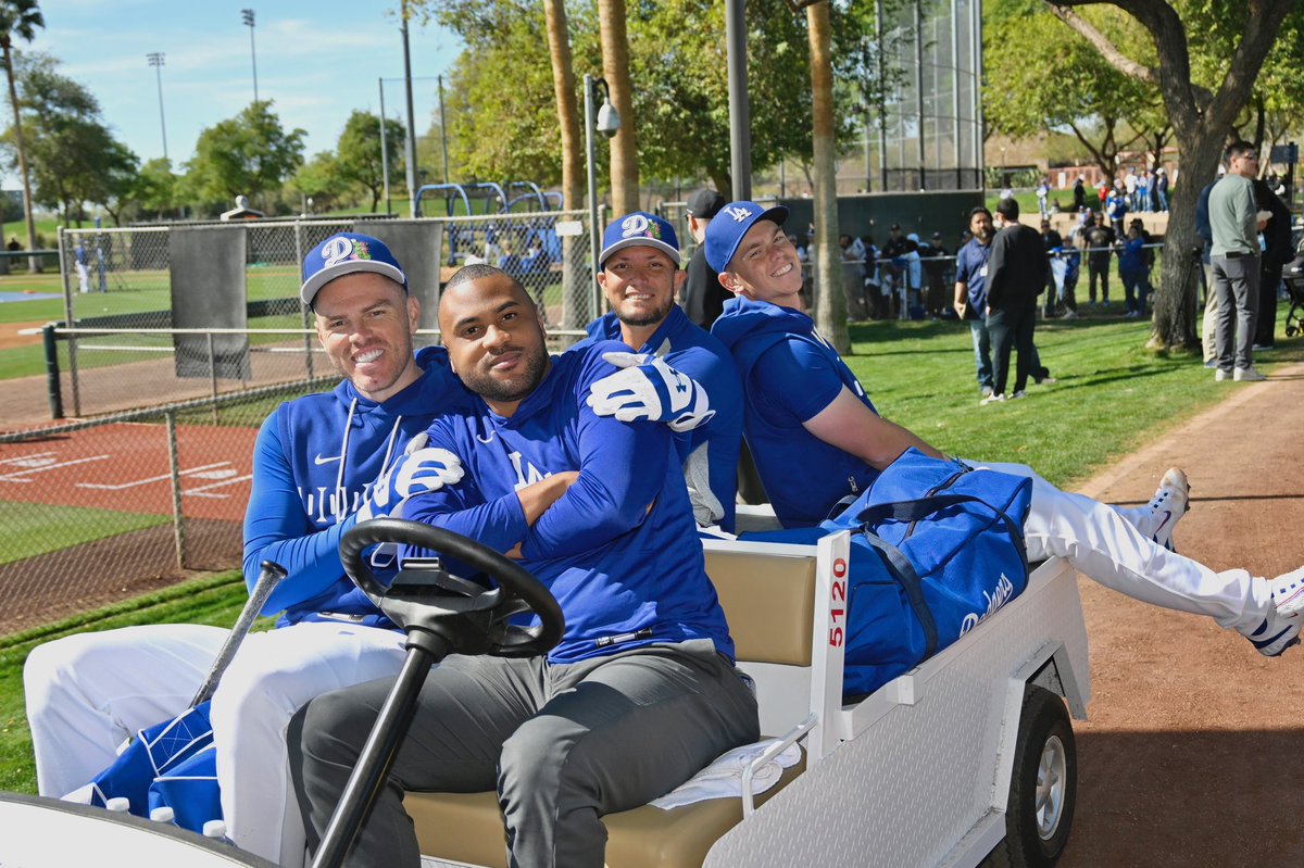 Autism doesn’t limit friendship…
 it reveals it.
The right people don’t just include you… they embrace you.

Forever grateful to the #Dodgers for loving RJ exactly as he is. 🥹💙⚾️ 

#DodgersFamily  #DodgersST2026 #inclusionmatters #Season11 #proudclubbymomma 

📸