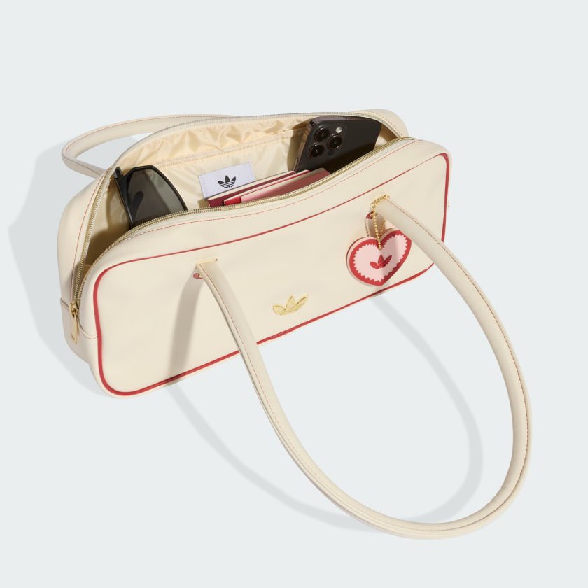 estou meio obcecada por essa bolsa da adidas