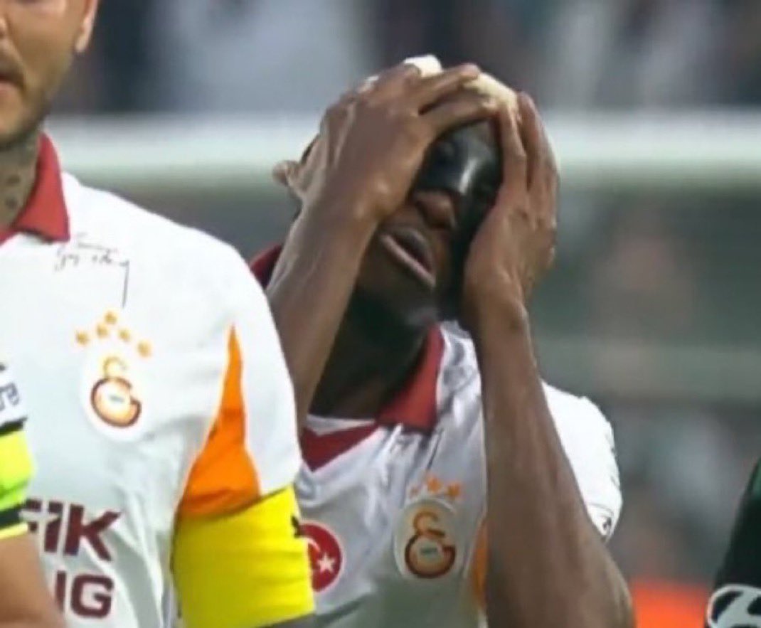 Skriniar sakatlı diye gebeş gebeş gülen mallar. Ne demişler gülme komşuna gelir başına..
