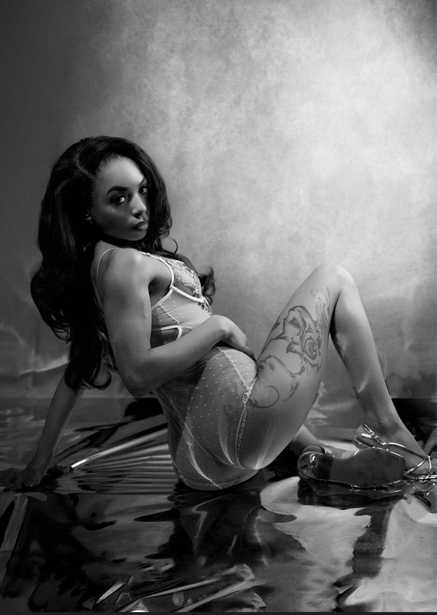 Phoenix desire tweet media