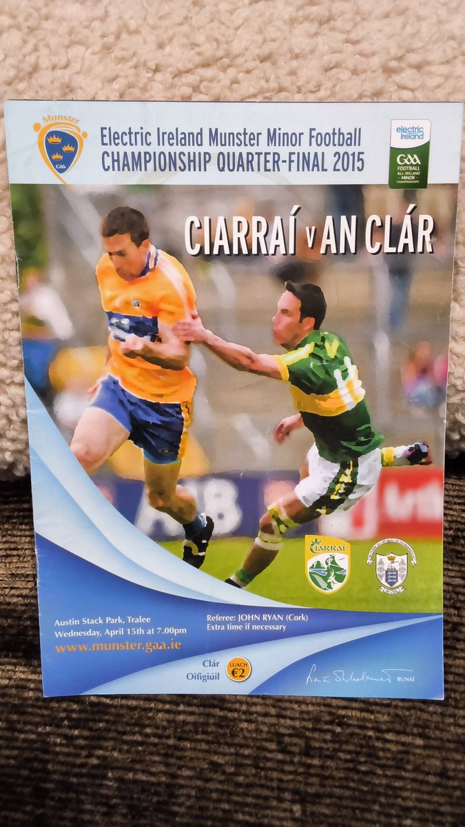 seamusmcquaid's tweet photo. 2015 Munster GAA football Q-final Programme @Kerry_Official v @GaaClare . #allthingsgaacollection #ClareGAA #kerrygaa #clarefootball @keelansexton https://t.co/9Dh5lxVUB5