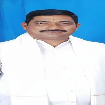 SumwayP's tweet photo. FYI: Mancherial DCC President RaghunathReddy hails from Ramakrishnapur (part of Kyathanpalli). He was strategically made DCC to counter MLA @premsagarraok influence. However, the party’s failure to secure Kyathanpalli turned out to be a setback for Vivek's family.

#RahulGandhi https://t.co/qyMcP9IiKE