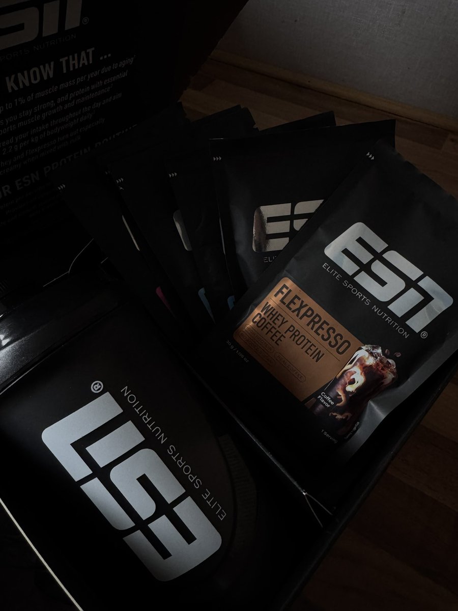 dickerjunge24's tweet image. Ich liebe esn so sehr wow #esn #protein