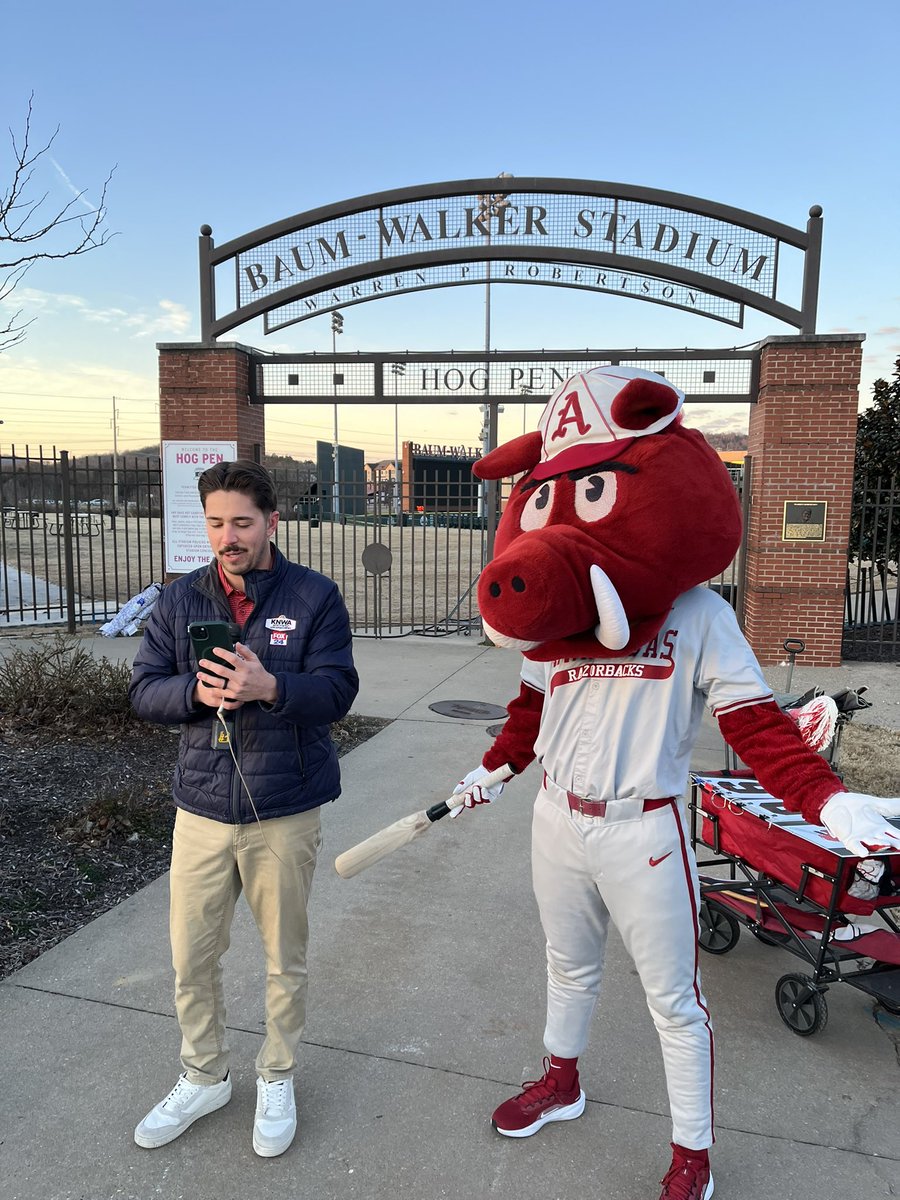 Ribby 🐗⚾️ tweet media