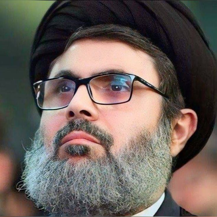 نورٌ من آلِ محمد ...
السيد الهاشمي الوقور 🤍