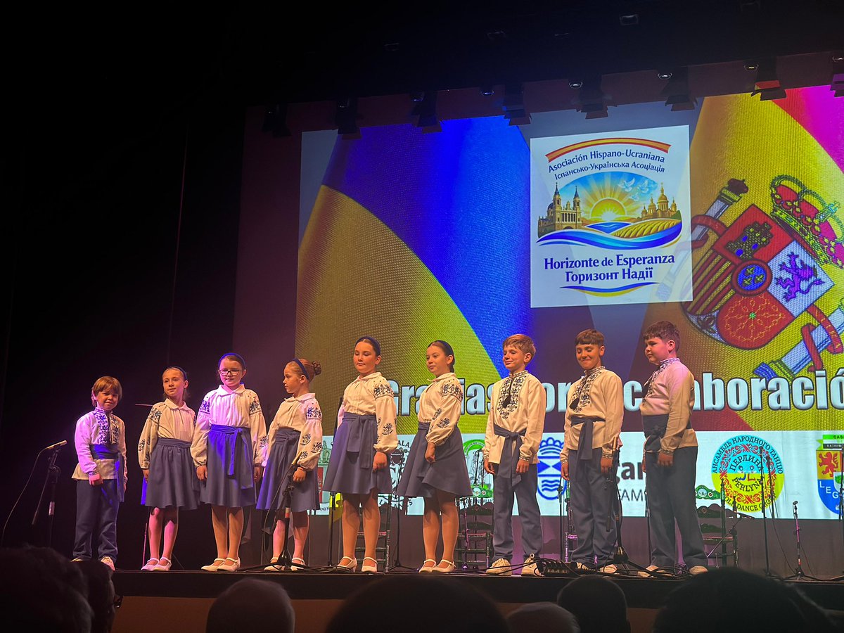 SOLIDARIDAD POR EL PUEBLO UCRANIANO

🇺🇦 Hoy se ha celebrado la Gala Benéfica “Memoria, Dolor y Esperanza. 4 años de fortaleza. Latidos por Ucrania” organizada por la Asociación Hispano-Ucraniana Horizonte de Esperanza.

🗣️ El Primer Teniente de Alcalde y Portavoz de #ULEG
