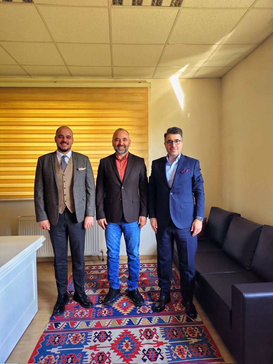 İşbir Sentetik Stratejik Planlama Bilgi İşlem ve Ar-ge Direktörü değerli dostum Murat Halıcıoğlu ile şirketin Balıkesir'deki tesisinde bir araya geldik.

Nazik ev sahipliği için teşekkür ediyorum.
<a href="/isbirsentetik/">İşbir Sentetik</a>
<a href="/isbiryatak/">İşbir Yatak</a>
#isbir #i̇şbirholding #Balıkesir #bigbag #bursa