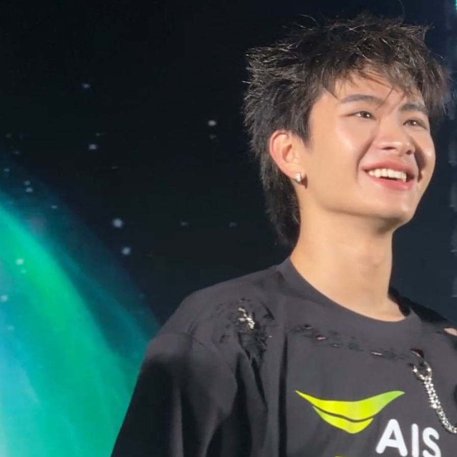 ดาวล้านดวงอยู่ในตาน้องไทยหมดแล้ว ⭐️❤️‍🩹🥺