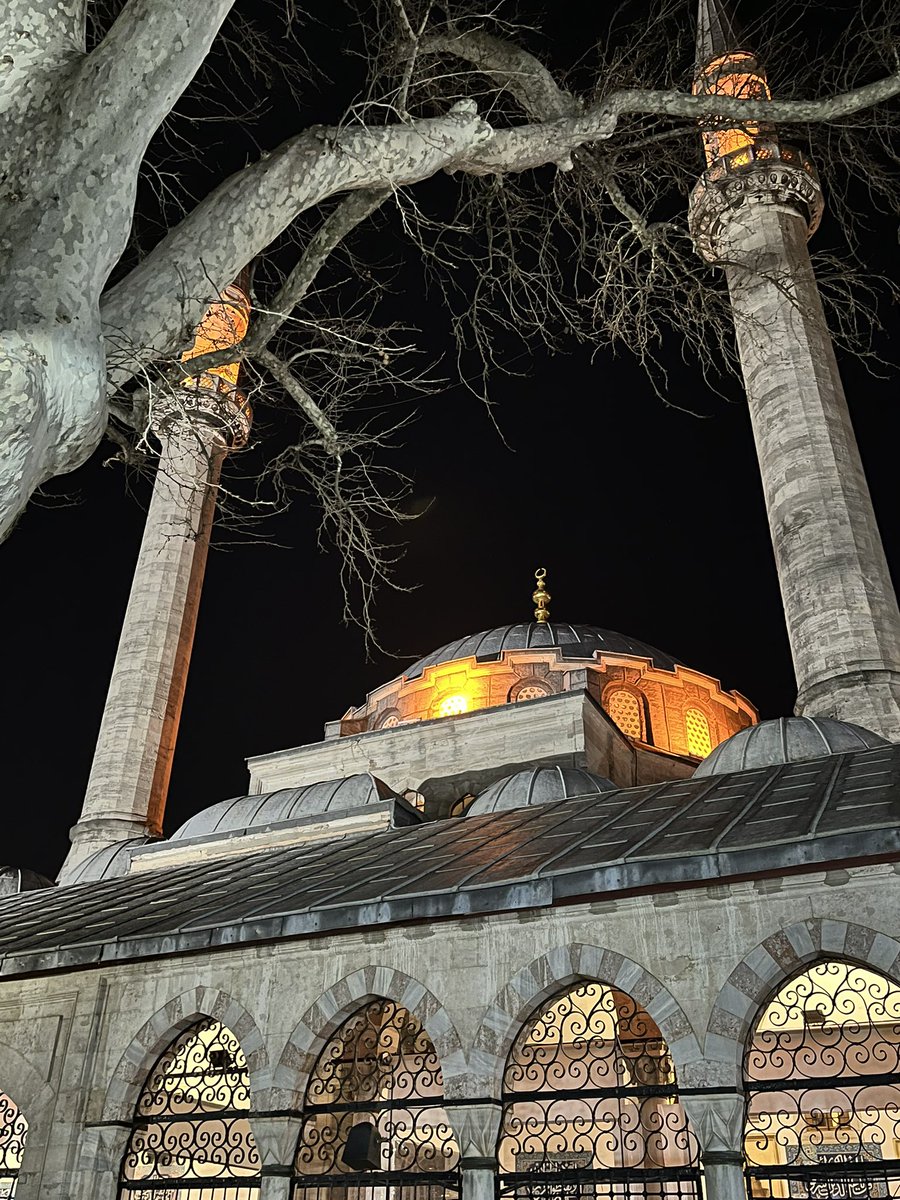 smyenurr's tweet photo. رمضان ٢
📍Valide-i atik https://t.co/TfIiyHFpss