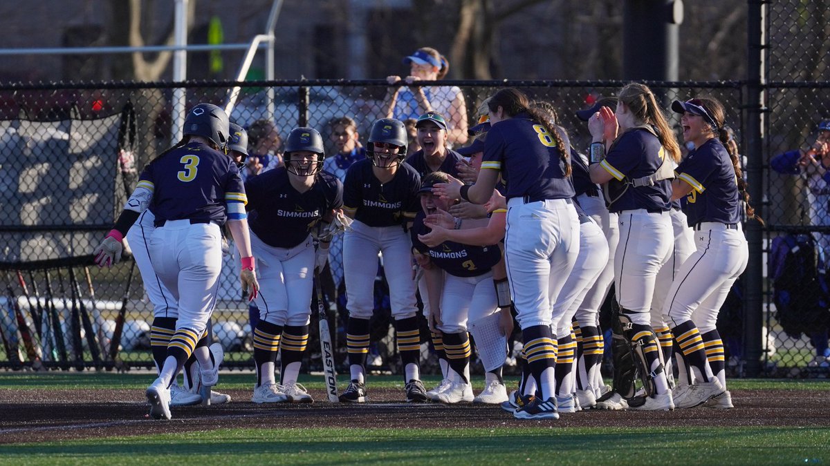 Softball 🥎 preseason poll!

<a href="/SimmonsSharks/">Simmons Athletics</a> and <a href="/Albertus_Sports/">Albertus Magnus College Falcons</a> were voted to finish atop their respective divisions in this year's preseason polls!

Full results: thegnac.com/sports/sball/2…

#d3sb #theGNAC
