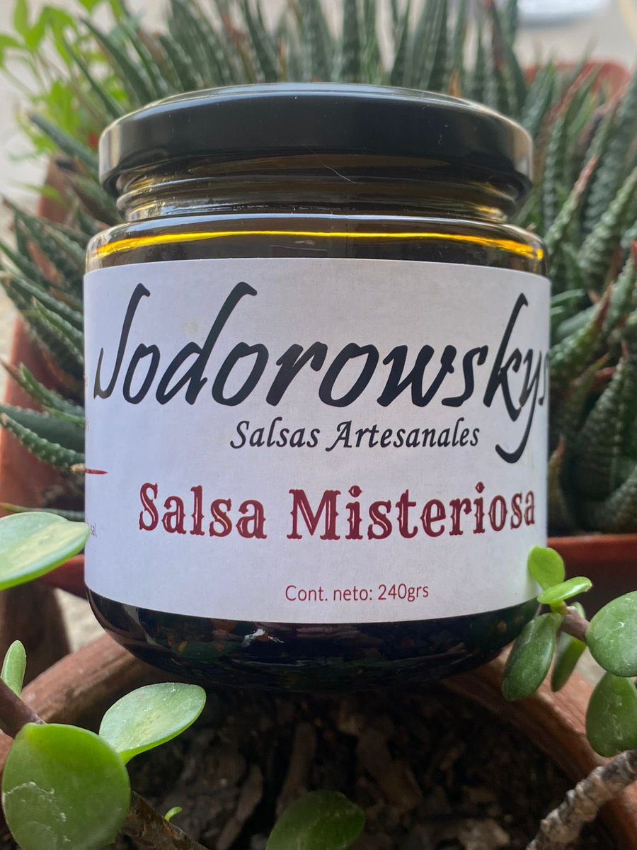 Hoy es buen día para hacer tu pedido de las mejores salsas artesanales. 🌶️🔥
Envíos a toda la República 📦🚚
Pedidos dm 
“Tú comes rico y yo también”