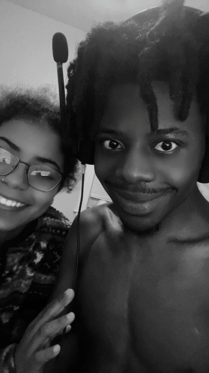 Moneyyy 2 pistols (backup account) tweet media