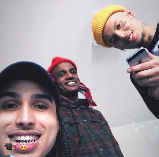 Tipo uma glock tweet media