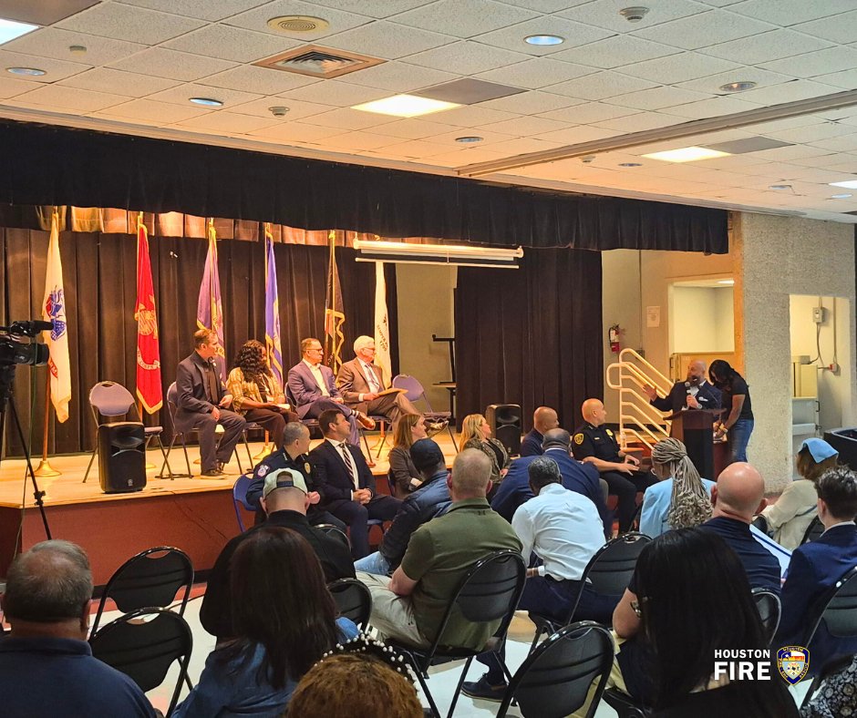 Houston Fire Dept tweet media