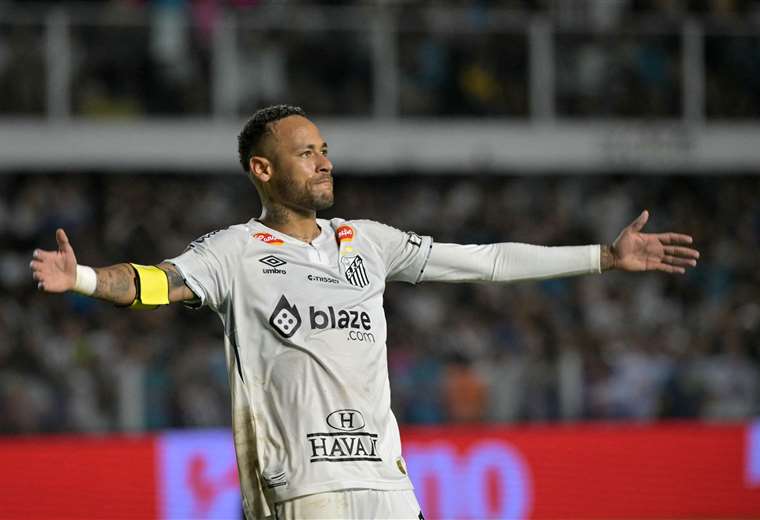 Repretel's tweet image. Neymar no descarta retirarse a fin de año dlvr.it/TR4Prj