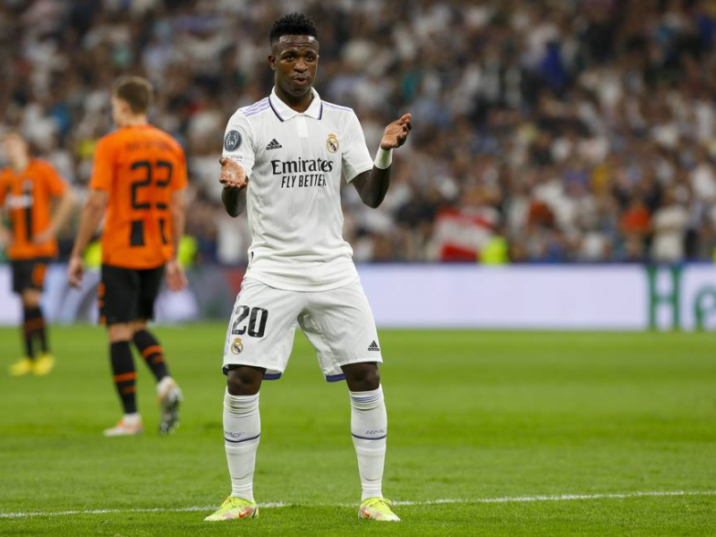 _Futbolero_'s tweet photo. Oye @grok, ¿por qué para el madridismo los bailes de Neymar eran una provocación y los de Vinicius son parte del fútbol? https://t.co/fDpvD2GXbY
