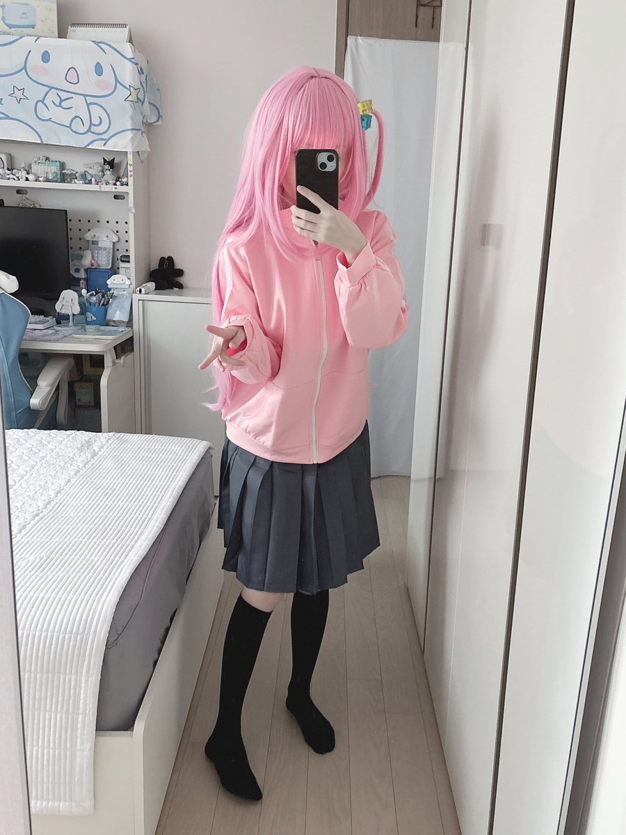 oharapekopeko's tweet photo. #ぼっち・ざ・ろっく 
ぼっちちゃんあ誕��日おめでと~ https://t.co/4O3LXaiAo8