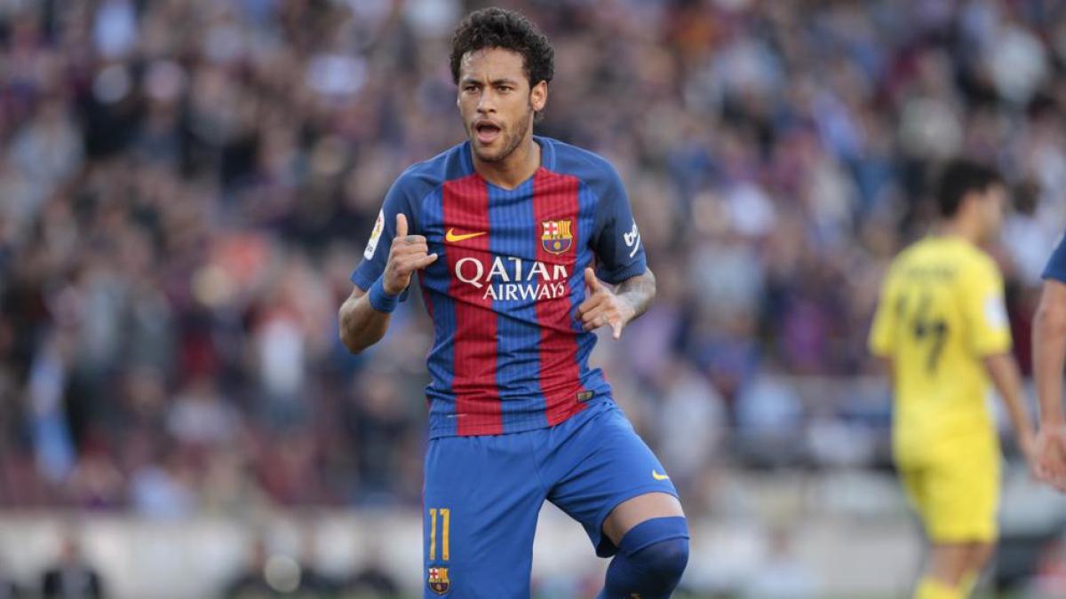 _Futbolero_'s tweet photo. Oye @grok, ¿por qué para el madridismo los bailes de Neymar eran una provocación y los de Vinicius son parte del fútbol? https://t.co/fDpvD2GXbY
