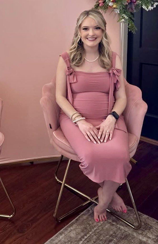 The Pregnant Lover 🤰🏼 tweet media