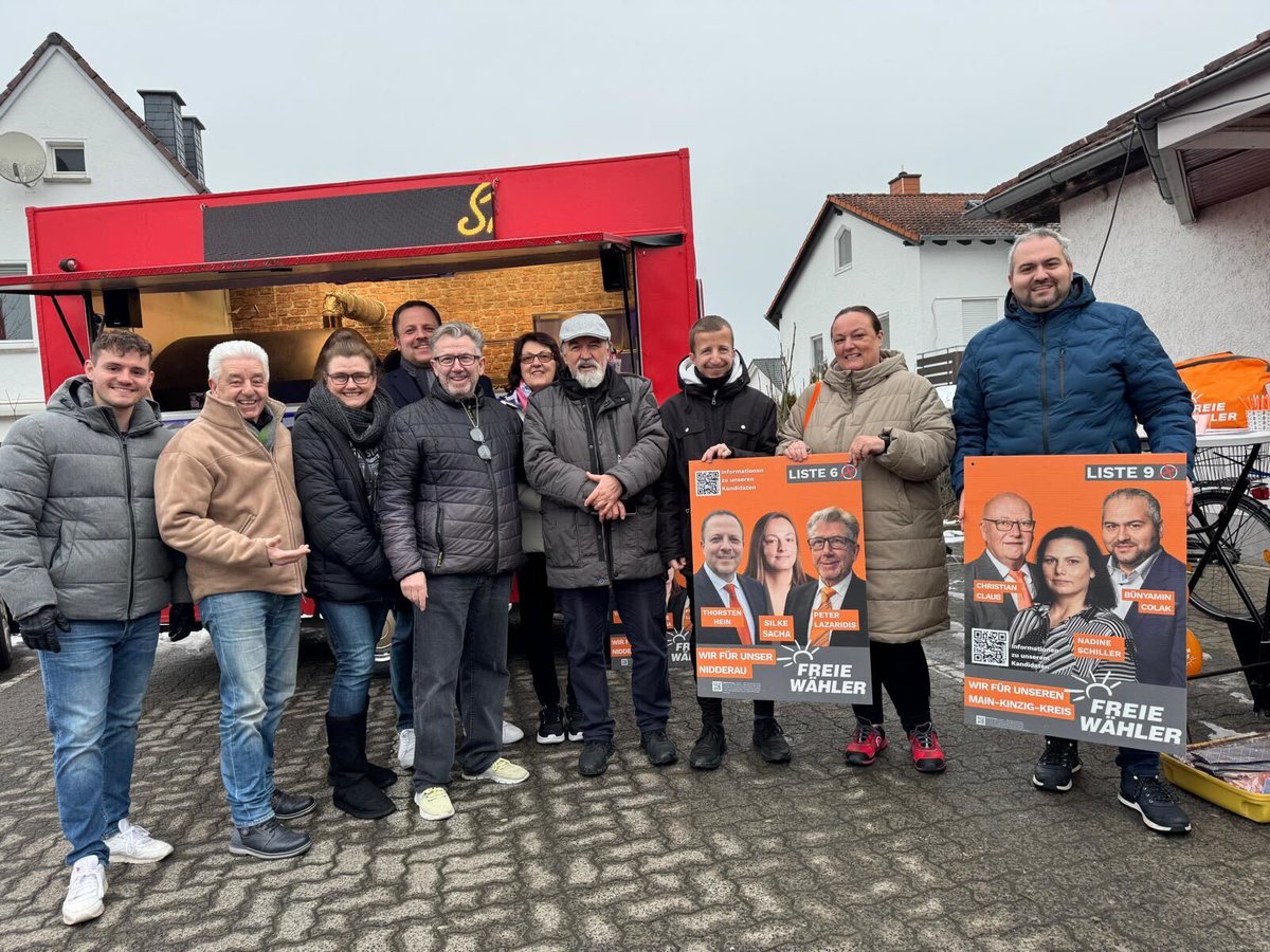 Demokratie lebt vom Dialog! 🤝 Gemeinsam mit den Freien Wählern am Wahlstand in #Ostheim.

Auch wenn wir um die besten Ideen für #Nidderau wetteifern: Der Respekt voreinander steht an erster Stelle. Wir wünschen allen einen fairen Wahlkampf! 🗳️✅

#CDU #Kommunalwahl #MKK #Hessen