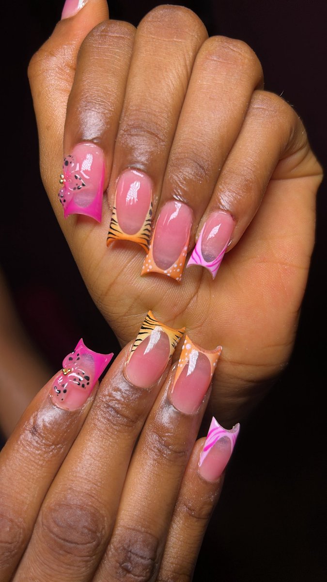 Sorry I havnt been online 

Was busy beautifying my clients hands 🥰❤️