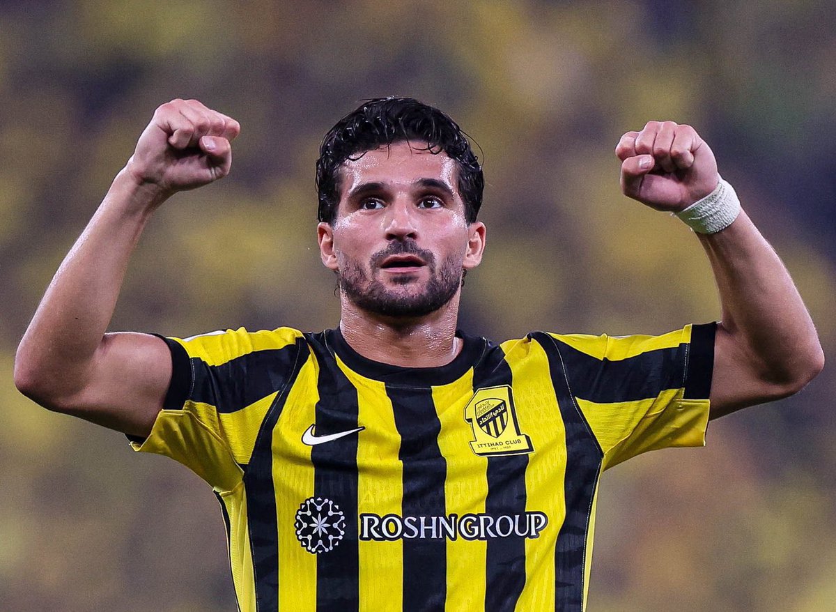 الرخمه اللي خايف من الهلال يبلكني مايشرفني متابعته