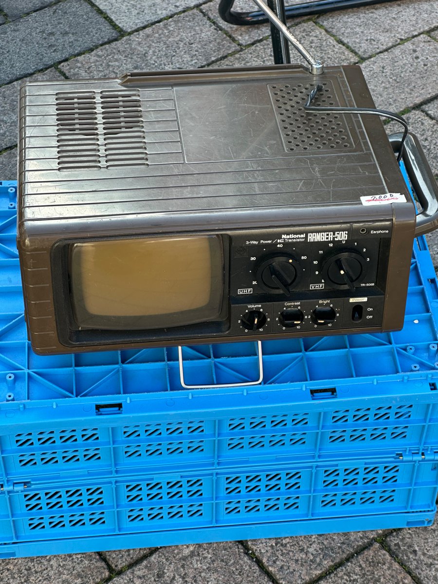 Post by 銀星王 on X: レトロなテレビw