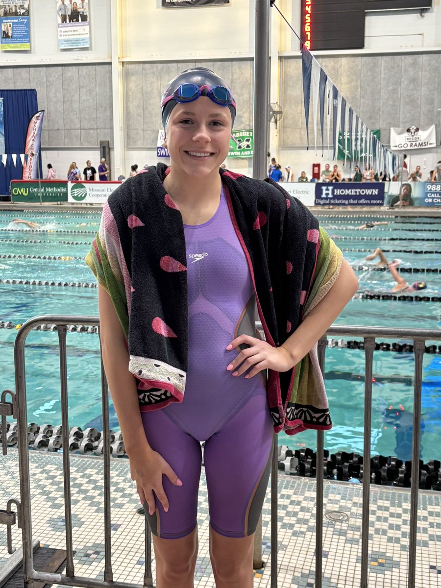 LN Swim and Dive tweet media