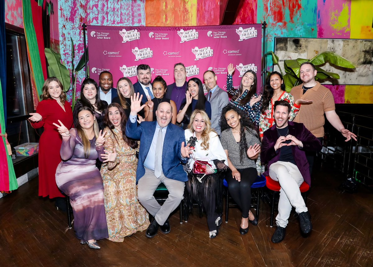 Chicago Lighthouse tweet media