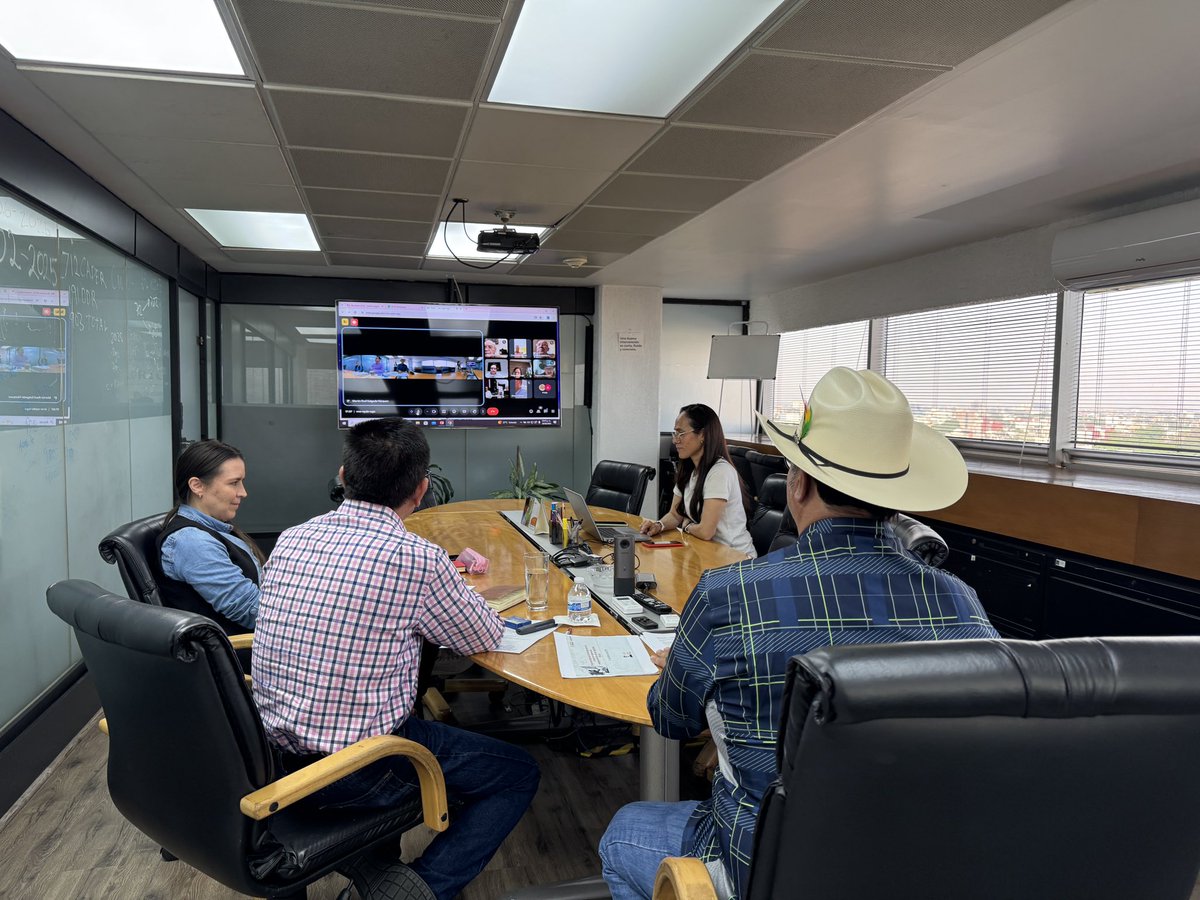 Hoy llevamos a cabo la instalación de la Primer Asamblea General Extraordinaria 2026, donde:

Tomamos protesta del:

✅Representante no gubernamental, Ing. Manuel Cazarez.

✅ Comité Ejecutivo Nacional del Sistema Producto jitomate 🍅.

Seguimos construyendo un campo más fuerte.