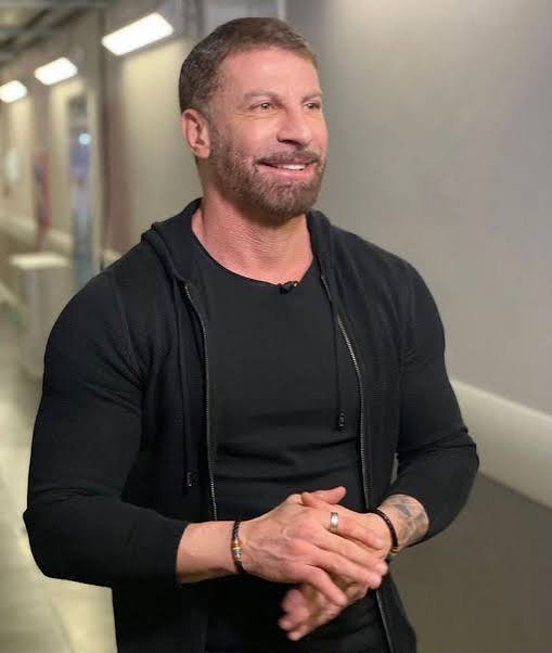 _OSALO_'s tweet photo. @VascodaGama Presidente omisso. Irá jogar todo trabalho que fez nas contratações para manter a amizade com o Diniz, e isso será o principal para a gente ser rebaixado e a torcida? É feita de palhaço vendo os resultados patéticos com o elenco que não é ruim.#ForaPedrinho
#ForaDiniz
#ForaFelipe https://t.co/5ebiIRMvYd