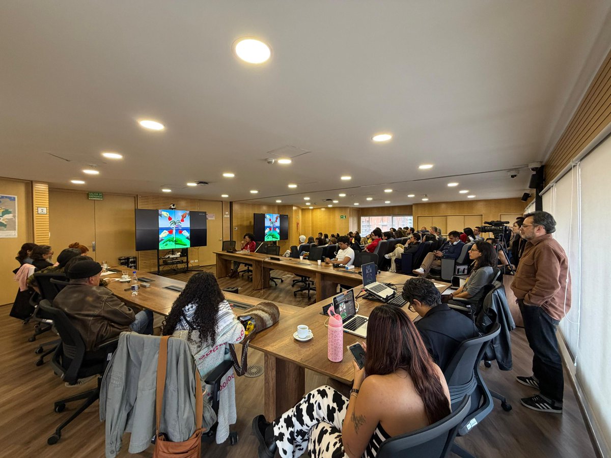 Embajada de Cuba en Colombia tweet media