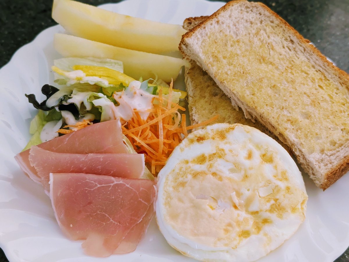 tmm_supino0017's tweet image. My son’s going to his friend’s place, so my daughter and I are hitting karaoke. #breakfasttime