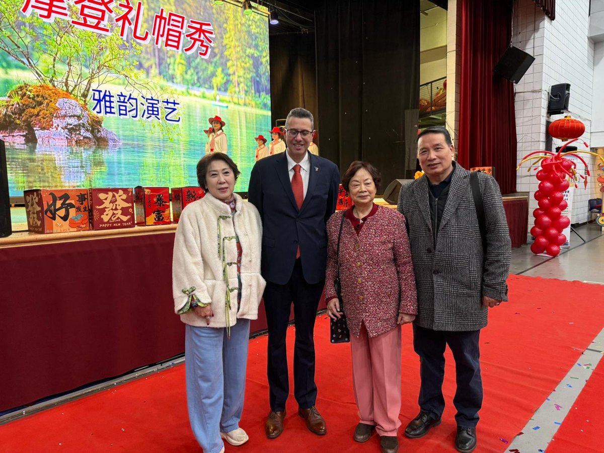 kareemformayor's tweet image. Thank you to all my friends at the Chinese Cultural Centre of Greater Vancouver in Chinatown for inviting me to join your Lunar New Year celebration. The food and performances were incredible.
