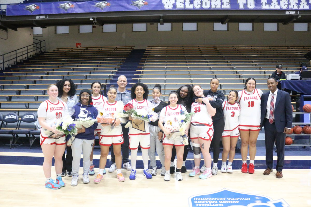 falconssports's tweet photo. We got to celebrate our final "Sophomore Day" last night before our DH with Monroe. Thank you to our sophomore student-athletes for your sacrifices, hard work, and dedication to Lackawanna College!

Gallery: https://t.co/VW87CxcxW3

#GoFalcons // @lcfalconsmbb // @LCFalconsWBB https://t.co/lF2m89WSRq