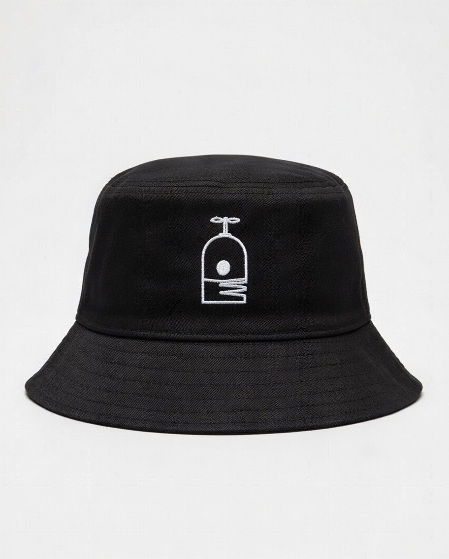 COSMONAVVT Bucket Hat by COSMONAVVT CORP
Everyday shadow.
From city noise to silent blackout.

#COSMONAVVT #hat #newera