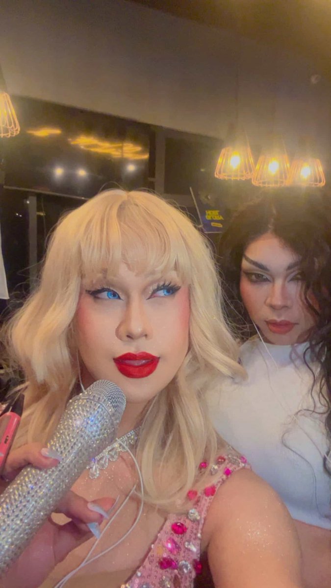 kerrieduhh's tweet photo. besties na ulit si taylor (lautner) at charli (puth) https://t.co/B6BqcXC4L6