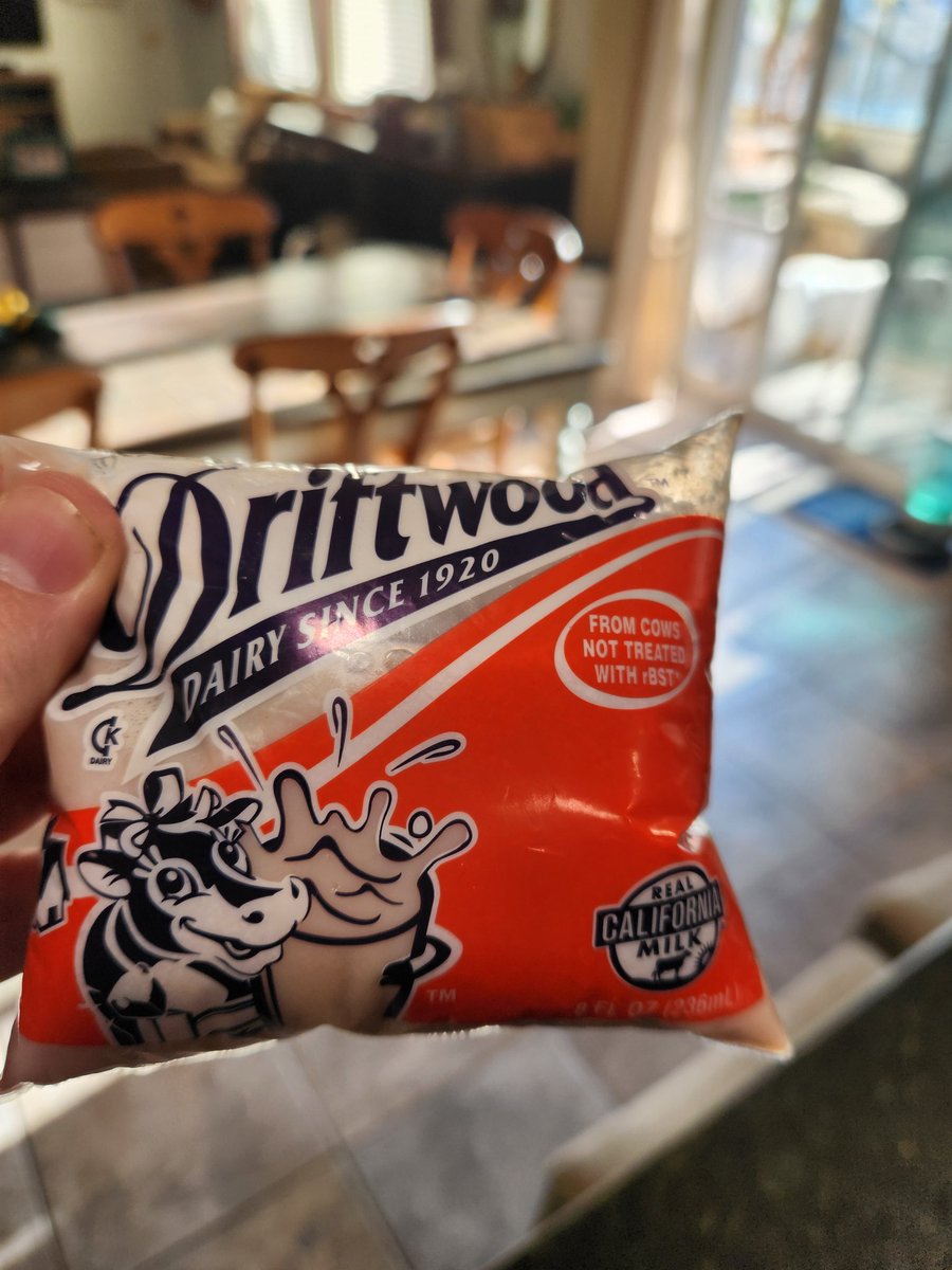 CEvansTripDad's tweet photo. In CA we pay some of the highest taxes in the land, we can't have plastic bags at the grocery store but this is what they put milk in for our kids at school....in a plastic bag! Who serves milk in a plastic bag? Insane! @RobertKennedyJr https://t.co/wXQKFo2dT3