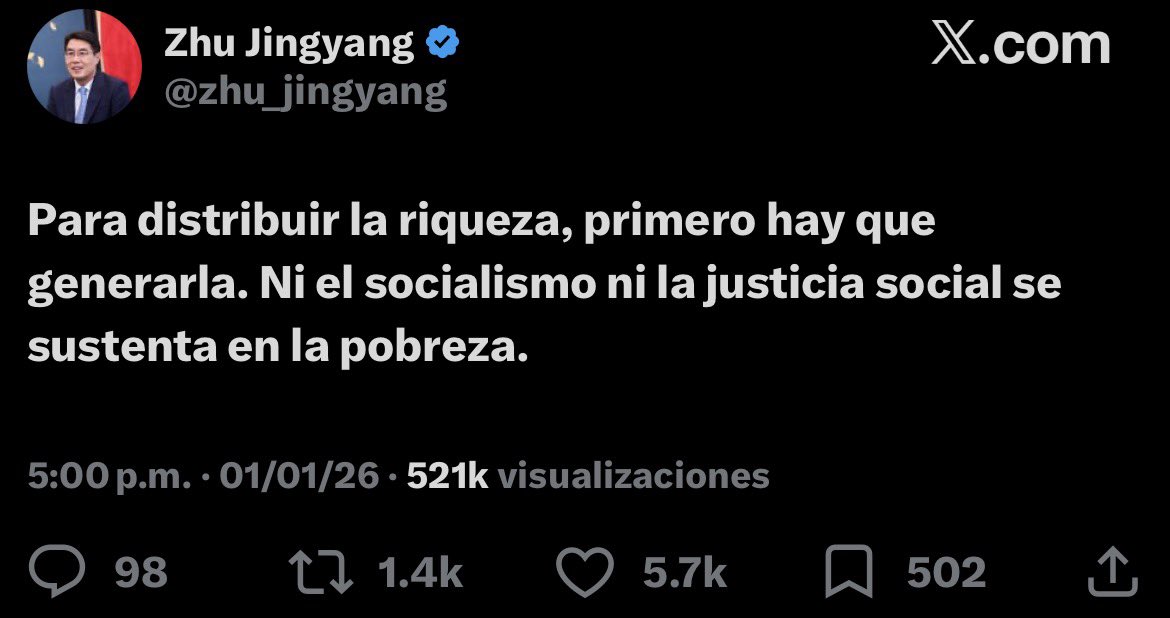 Es la primera vez en la historia que veo a un Chino abrir los ojos