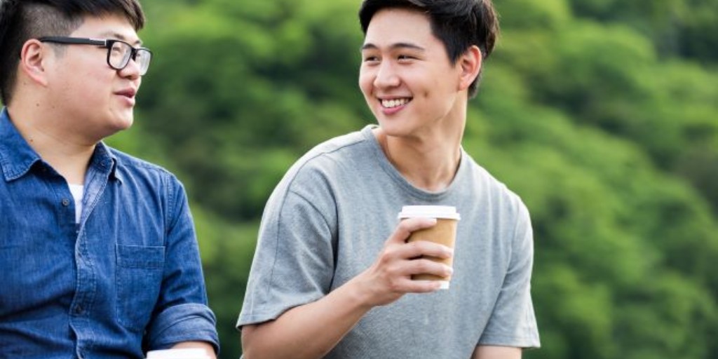 AboutKidsHealth's tweet image. Soft drinks, vitamin waters, sports drinks, energy drinks, sweetened juices, iced teas and specialty coffee drinks can contain high amounts of #sugar, #caffeine and calories. These are some tips for choosing #healthy drinks: ow.ly/iqWi50Vi9tU